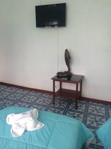 Hotel Salinas Puerto Ayora  Bagian luar foto